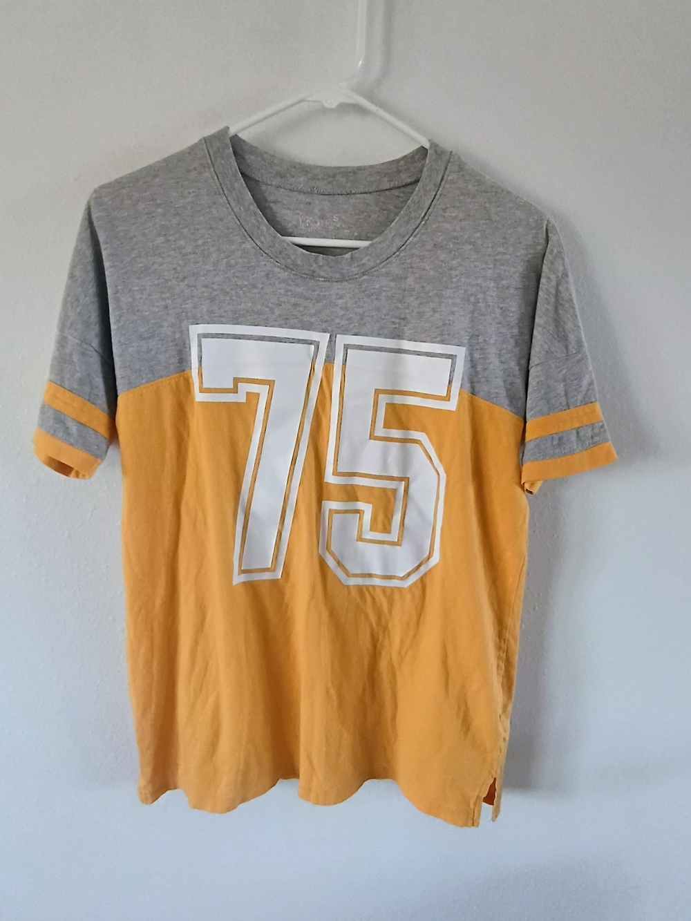 Flirtitude Active Womens Varsity Graphic Tee 75 Gray Yellow Small